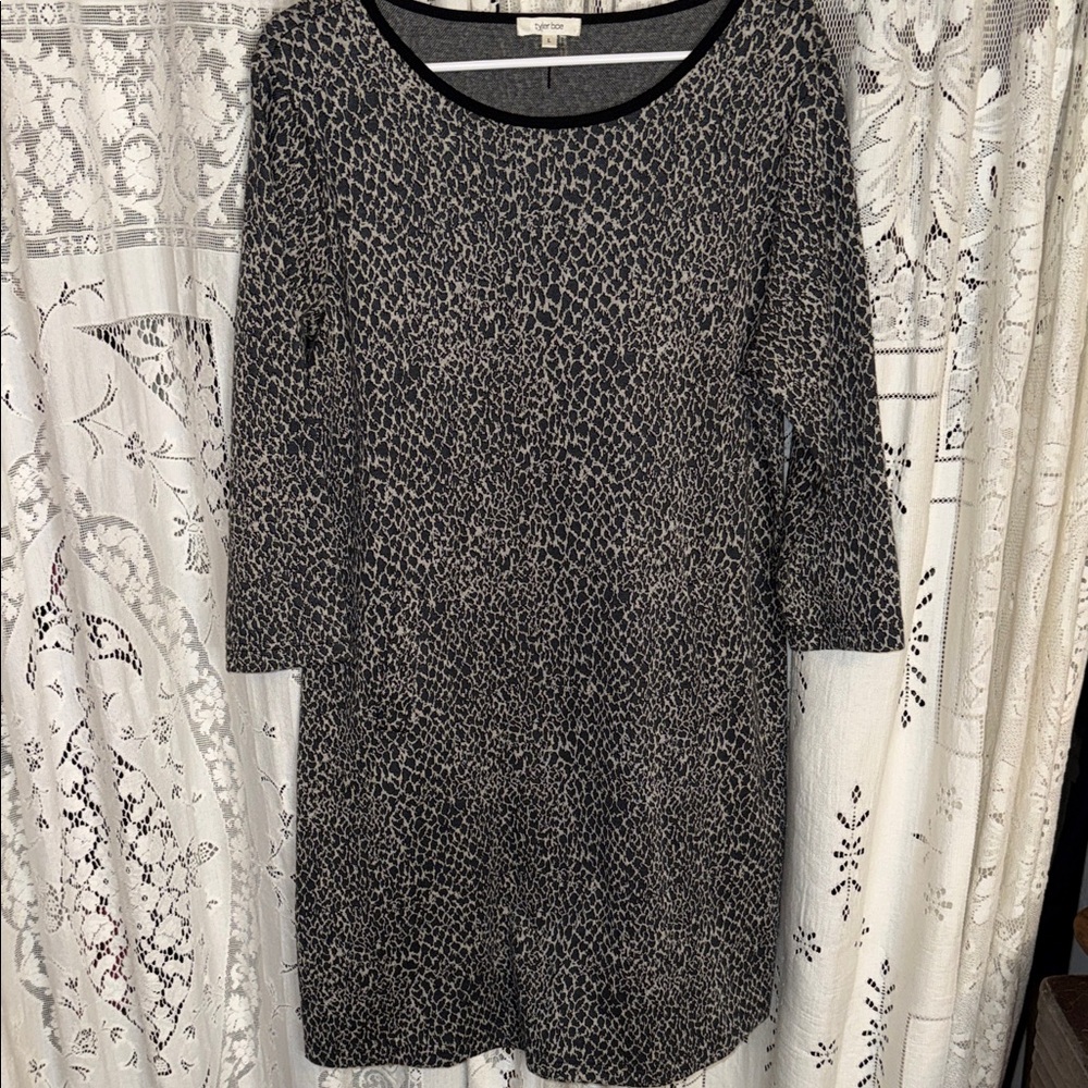 Tyler Boe Black and Gray‎ Long Sleeve Dress